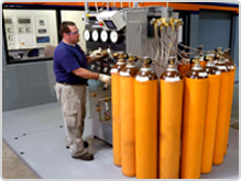 Palletized Semi / Fully Automated Cylinder Filling stations